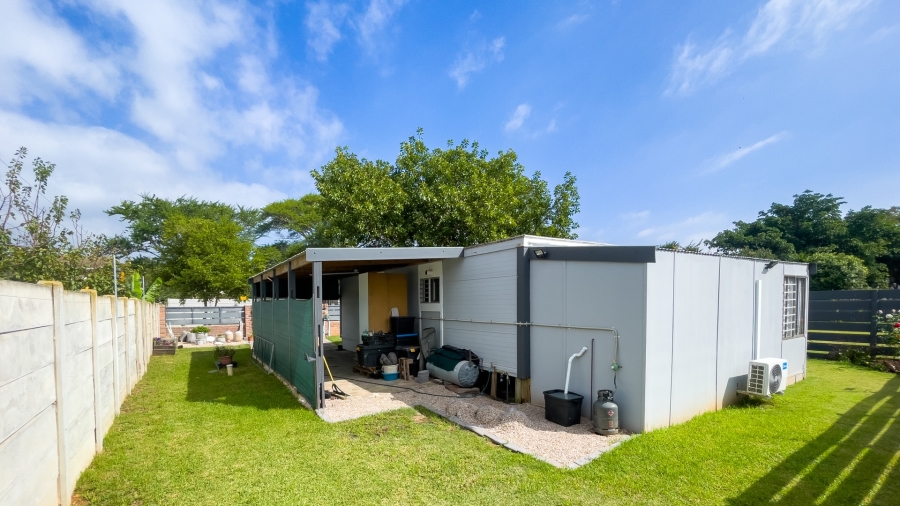 6 Bedroom Property for Sale in Riverside Western Cape